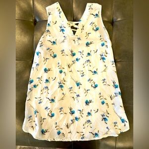 White House black market tank